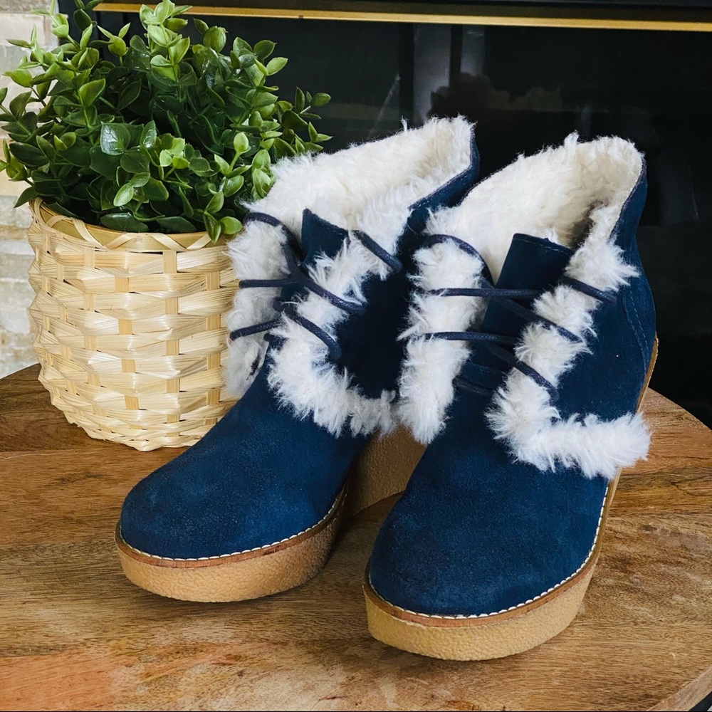 Navy Gap Suede & Shearling Gwen Ankle Boots Sz 6